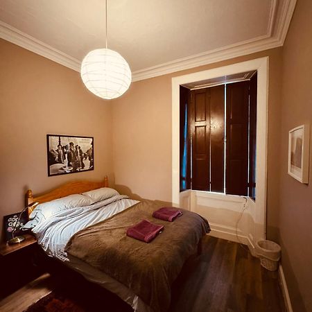 Central Room In Historic Tenement Shared Apartment Near Old Town Edimburgo Exterior foto